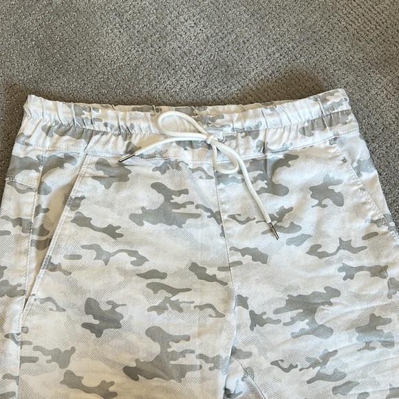 Flog Shely Camo Pants - Picture 4 of 6